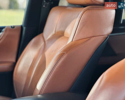 Белый Лексус ЛХ, объемом двигателя 5.7 л и пробегом 263 тыс. км за 68000 $, фото 35 на Automoto.ua