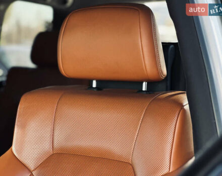 Белый Лексус ЛХ, объемом двигателя 5.7 л и пробегом 263 тыс. км за 68000 $, фото 36 на Automoto.ua