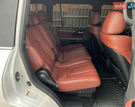 Білий Лексус ЛХ, об'ємом двигуна 4.46 л та пробігом 89 тис. км за 75000 $, фото 18 на Automoto.ua