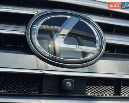 Белый Лексус ЛХ, объемом двигателя 5.7 л и пробегом 263 тыс. км за 68000 $, фото 84 на Automoto.ua