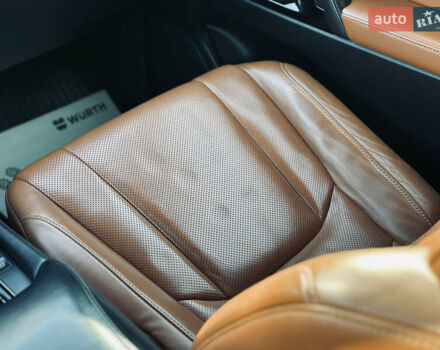 Белый Лексус ЛХ, объемом двигателя 5.7 л и пробегом 263 тыс. км за 68000 $, фото 50 на Automoto.ua