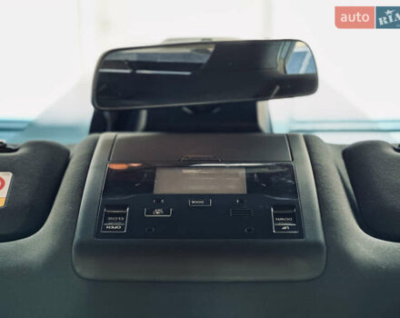 Белый Лексус ЛХ, объемом двигателя 5.7 л и пробегом 263 тыс. км за 68000 $, фото 53 на Automoto.ua