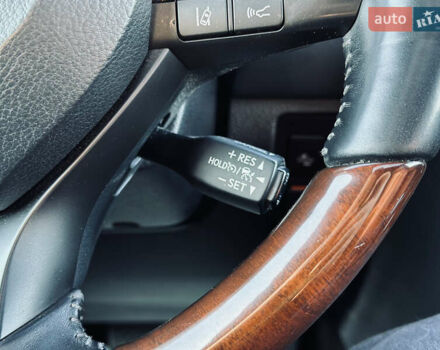 Белый Лексус ЛХ, объемом двигателя 5.7 л и пробегом 263 тыс. км за 68000 $, фото 64 на Automoto.ua