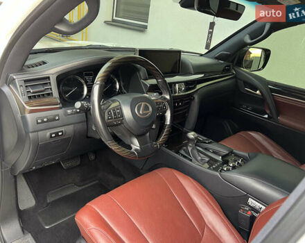 Білий Лексус ЛХ, об'ємом двигуна 4.46 л та пробігом 89 тис. км за 75000 $, фото 15 на Automoto.ua