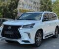 Білий Лексус ЛХ, об'ємом двигуна 5.7 л та пробігом 193 тис. км за 64000 $, фото 5 на Automoto.ua