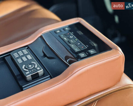 Белый Лексус ЛХ, объемом двигателя 5.7 л и пробегом 263 тыс. км за 68000 $, фото 80 на Automoto.ua