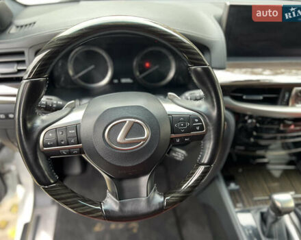 Белый Лексус ЛХ, объемом двигателя 4.46 л и пробегом 60 тыс. км за 85000 $, фото 13 на Automoto.ua