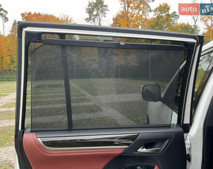 Белый Лексус ЛХ, объемом двигателя 4.46 л и пробегом 60 тыс. км за 85000 $, фото 22 на Automoto.ua