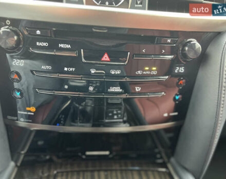 Белый Лексус ЛХ, объемом двигателя 4.46 л и пробегом 60 тыс. км за 85000 $, фото 16 на Automoto.ua