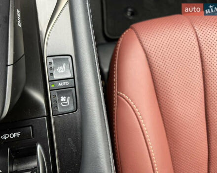 Белый Лексус ЛХ, объемом двигателя 4.46 л и пробегом 60 тыс. км за 85000 $, фото 20 на Automoto.ua