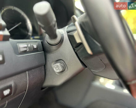 Белый Лексус ЛХ, объемом двигателя 4.46 л и пробегом 60 тыс. км за 85000 $, фото 12 на Automoto.ua