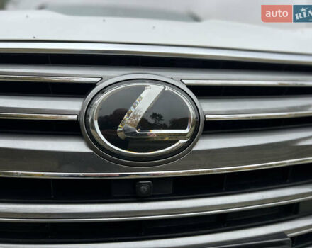 Белый Лексус ЛХ, объемом двигателя 4.46 л и пробегом 60 тыс. км за 85000 $, фото 8 на Automoto.ua