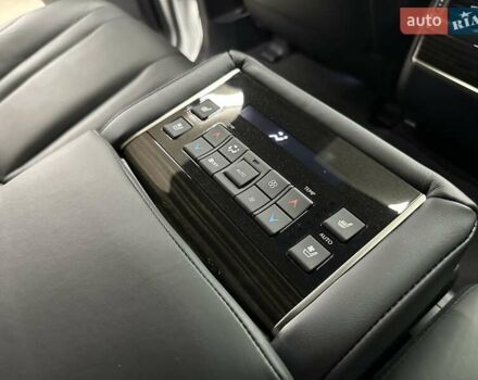 Білий Лексус ЛХ, об'ємом двигуна 5.7 л та пробігом 5 тис. км за 110000 $, фото 48 на Automoto.ua