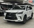 Білий Лексус ЛХ, об'ємом двигуна 5.7 л та пробігом 5 тис. км за 110000 $, фото 1 на Automoto.ua