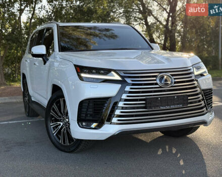 Лексус ЛХ 2022 у Києві на Automoto.ua Білий Лексус ЛХ, об'ємом двигуна 3.5 л та пробігом 33 тис. км за 113500 $, фото 7 на Automoto.ua
