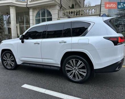 Белый Лексус ЛХ, объемом двигателя 3.45 л и пробегом 20 тыс. км за 127500 $, фото 4 на Automoto.ua