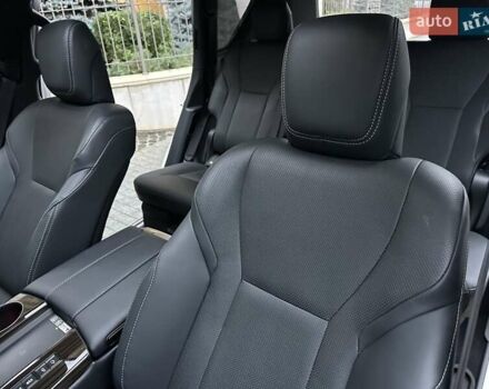 Белый Лексус ЛХ, объемом двигателя 3.45 л и пробегом 20 тыс. км за 127500 $, фото 70 на Automoto.ua