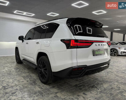 Белый Лексус ЛХ, объемом двигателя 3.35 л и пробегом 50 тыс. км за 114900 $, фото 5 на Automoto.ua