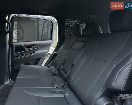 Белый Лексус ЛХ, объемом двигателя 3.45 л и пробегом 20 тыс. км за 127500 $, фото 72 на Automoto.ua