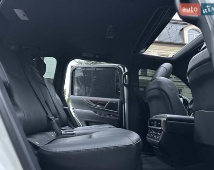 Белый Лексус ЛХ, объемом двигателя 3.45 л и пробегом 20 тыс. км за 127500 $, фото 76 на Automoto.ua