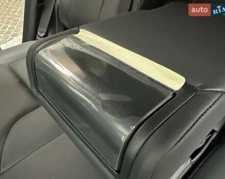 Белый Лексус ЛХ, объемом двигателя 3.35 л и пробегом 12 тыс. км за 120500 $, фото 81 на Automoto.ua