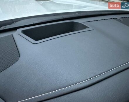 Белый Лексус ЛХ, объемом двигателя 3.45 л и пробегом 20 тыс. км за 127500 $, фото 41 на Automoto.ua