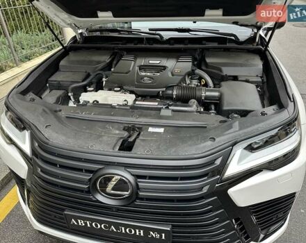 Белый Лексус ЛХ, объемом двигателя 3.35 л и пробегом 12 тыс. км за 120500 $, фото 96 на Automoto.ua