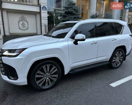 Белый Лексус ЛХ, объемом двигателя 3.45 л и пробегом 20 тыс. км за 127500 $, фото 92 на Automoto.ua