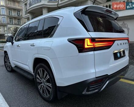 Белый Лексус ЛХ, объемом двигателя 3.45 л и пробегом 20 тыс. км за 127500 $, фото 97 на Automoto.ua