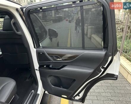 Белый Лексус ЛХ, объемом двигателя 3.35 л и пробегом 12 тыс. км за 120500 $, фото 89 на Automoto.ua