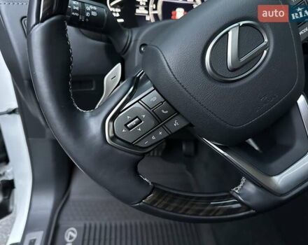 Белый Лексус ЛХ, объемом двигателя 3.45 л и пробегом 20 тыс. км за 127500 $, фото 37 на Automoto.ua