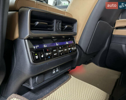 Белый Лексус ЛХ, объемом двигателя 3.35 л и пробегом 50 тыс. км за 114900 $, фото 20 на Automoto.ua