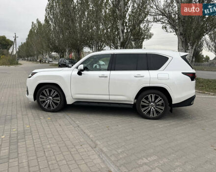 Білий Лексус ЛХ, об'ємом двигуна 3.35 л та пробігом 15 тис. км за 114444 $, фото 22 на Automoto.ua