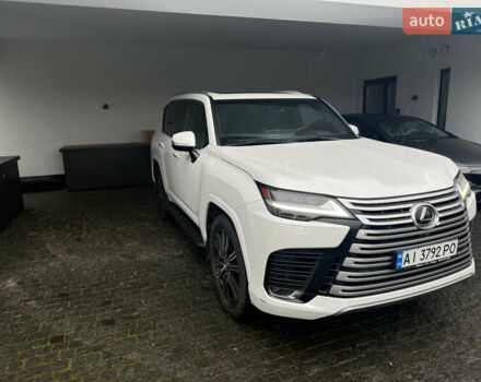 Белый Лексус ЛХ, объемом двигателя 3.45 л и пробегом 46 тыс. км за 120000 $, фото 4 на Automoto.ua