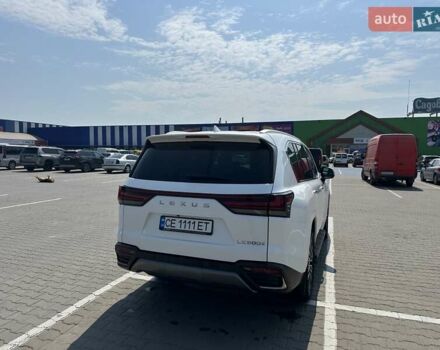 Белый Лексус ЛХ, объемом двигателя 3.35 л и пробегом 40 тыс. км за 120000 $, фото 1 на Automoto.ua