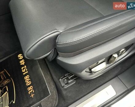 Белый Лексус ЛХ, объемом двигателя 3.35 л и пробегом 12 тыс. км за 120500 $, фото 40 на Automoto.ua