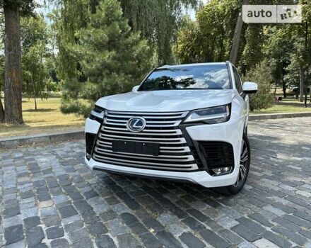 Белый Лексус ЛХ, объемом двигателя 3.45 л и пробегом 1 тыс. км за 124999 $, фото 6 на Automoto.ua