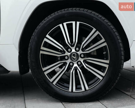 Білий Лексус ЛХ, об'ємом двигуна 3.35 л та пробігом 102 тис. км за 115000 $, фото 13 на Automoto.ua