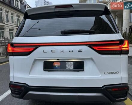 Белый Лексус ЛХ, объемом двигателя 3.45 л и пробегом 20 тыс. км за 127500 $, фото 7 на Automoto.ua