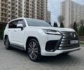 Белый Лексус ЛХ, объемом двигателя 3.35 л и пробегом 7 тыс. км за 122800 $, фото 1 на Automoto.ua