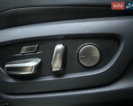 Белый Лексус ЛХ, объемом двигателя 3.45 л и пробегом 20 тыс. км за 127500 $, фото 57 на Automoto.ua