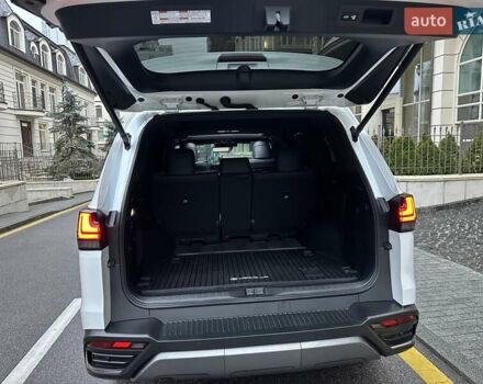 Белый Лексус ЛХ, объемом двигателя 3.45 л и пробегом 20 тыс. км за 127500 $, фото 78 на Automoto.ua