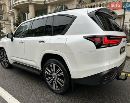 Белый Лексус ЛХ, объемом двигателя 3.35 л и пробегом 12 тыс. км за 120500 $, фото 6 на Automoto.ua