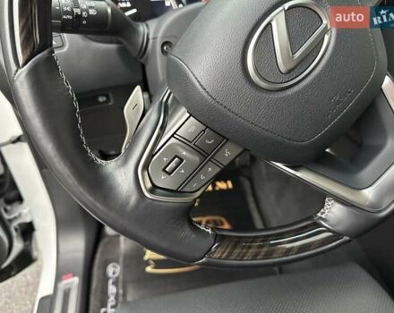 Белый Лексус ЛХ, объемом двигателя 3.35 л и пробегом 12 тыс. км за 120500 $, фото 43 на Automoto.ua