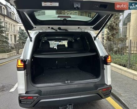 Белый Лексус ЛХ, объемом двигателя 3.35 л и пробегом 12 тыс. км за 120500 $, фото 90 на Automoto.ua