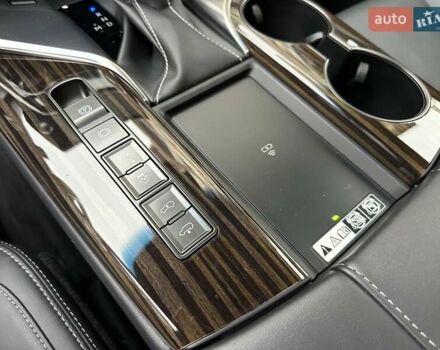 Белый Лексус ЛХ, объемом двигателя 3.35 л и пробегом 12 тыс. км за 120500 $, фото 62 на Automoto.ua