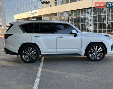 Лексус ЛХ 2022 у Києві на Automoto.ua Білий Лексус ЛХ, об'ємом двигуна 3.5 л та пробігом 33 тис. км за 113500 $, фото 16 на Automoto.ua