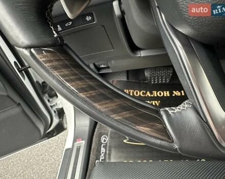 Белый Лексус ЛХ, объемом двигателя 3.35 л и пробегом 12 тыс. км за 120500 $, фото 45 на Automoto.ua
