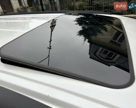 Белый Лексус ЛХ, объемом двигателя 3.35 л и пробегом 12 тыс. км за 120500 $, фото 32 на Automoto.ua