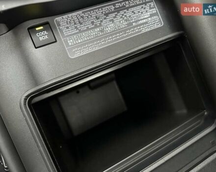 Белый Лексус ЛХ, объемом двигателя 3.35 л и пробегом 12 тыс. км за 120500 $, фото 52 на Automoto.ua